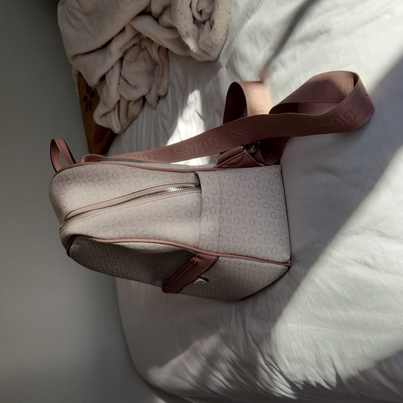 Guess Purse Bag - Picture 3 of 4